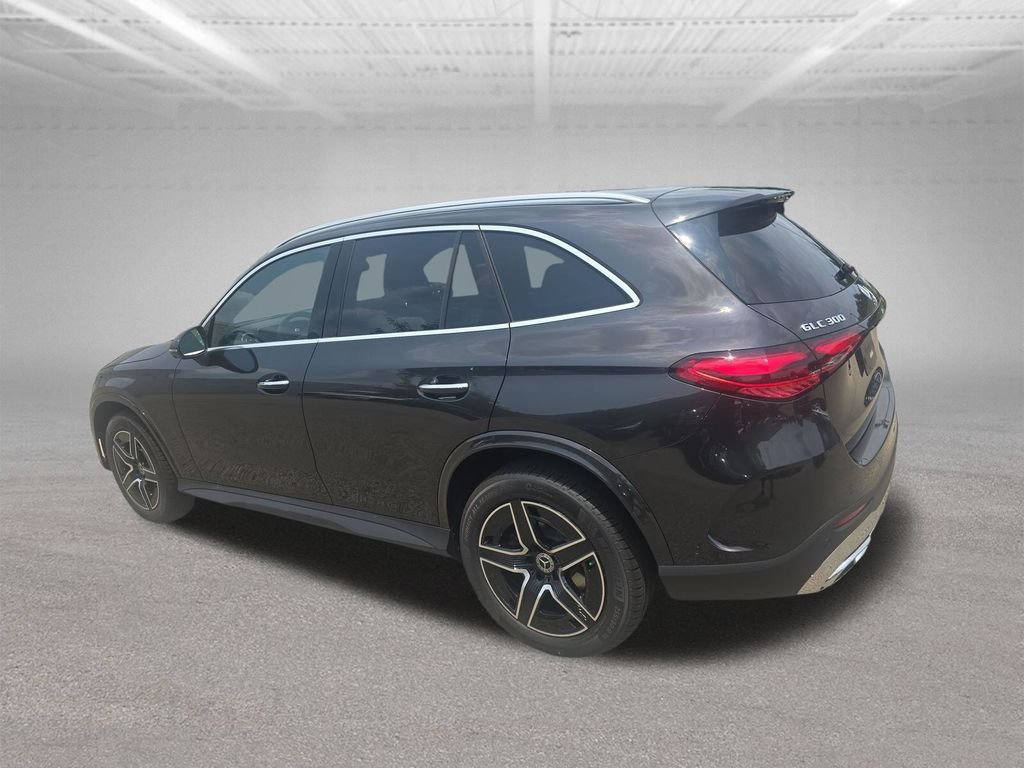 New 2026 Graphite Grey Metallic Mercedes-Benz GLC 300 image 3