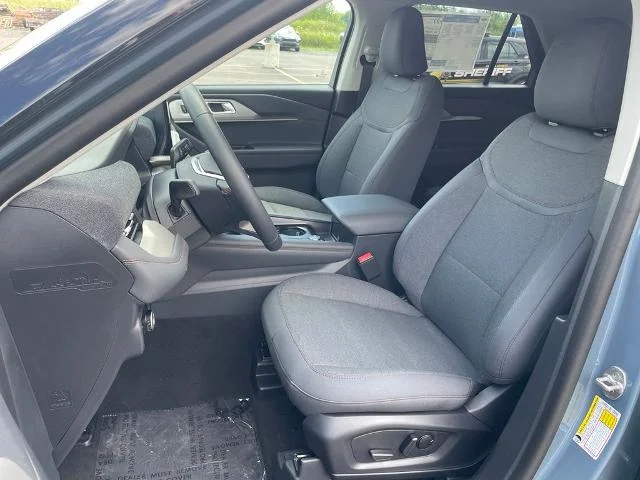 New 2026 Vapor Blue Metallic Ford Active image 52
