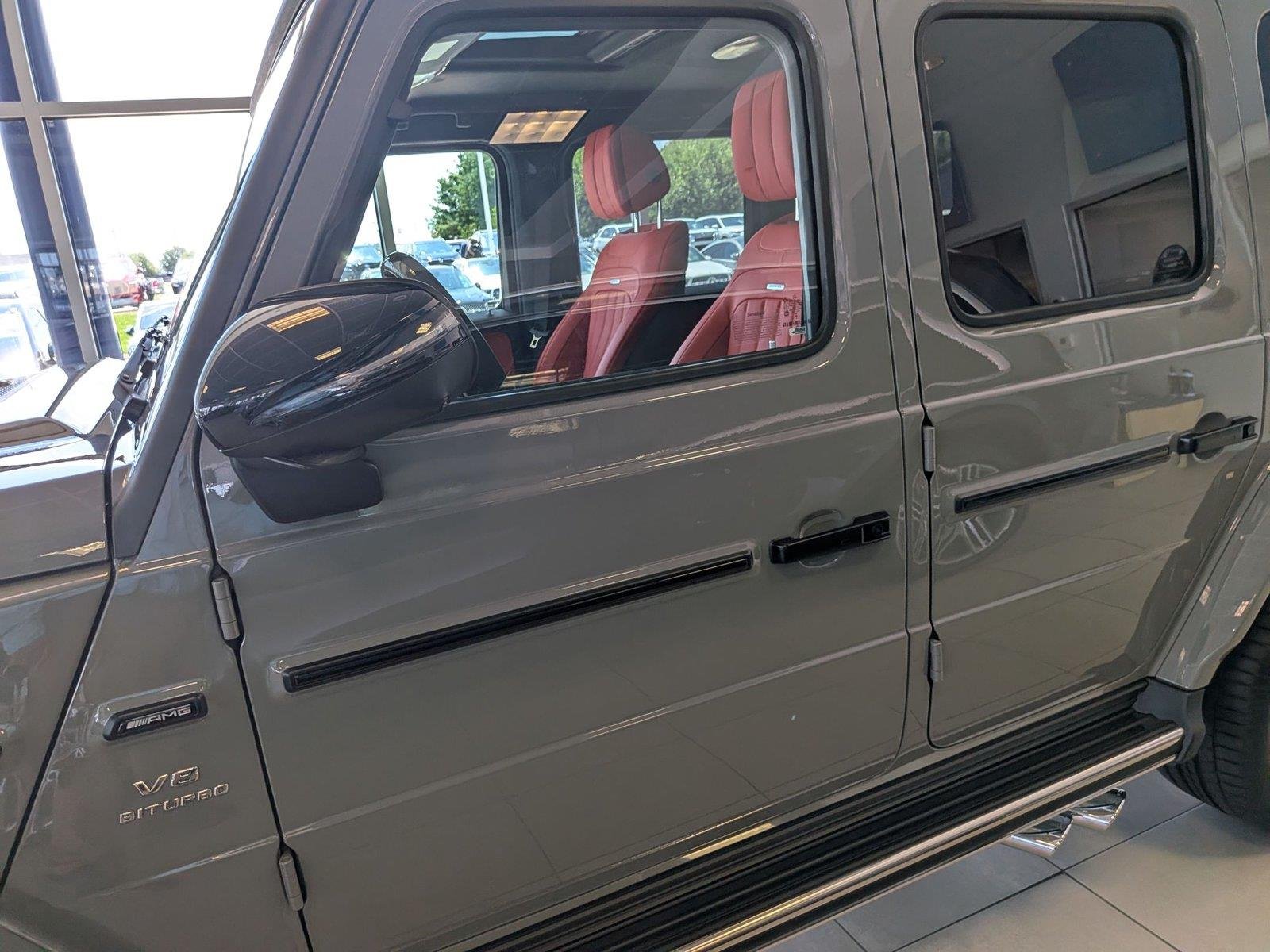 New 2027 MANUFAKTUR Arabian Grey Non- Metallic Mercedes-Benz AMG® G 63 SUV image 15