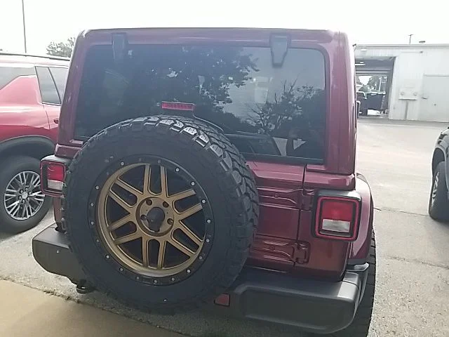 Used 2021 Red Jeep Unlimited Sahara image 20