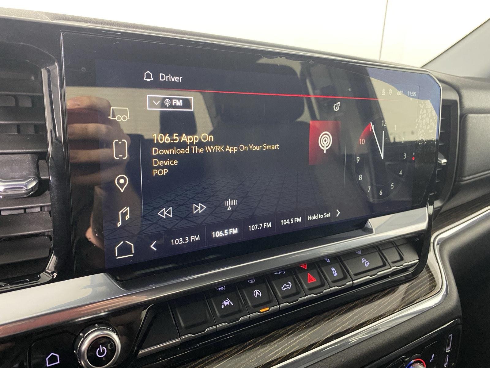 Used 2023 Onyx Black GMC Elevation image 16