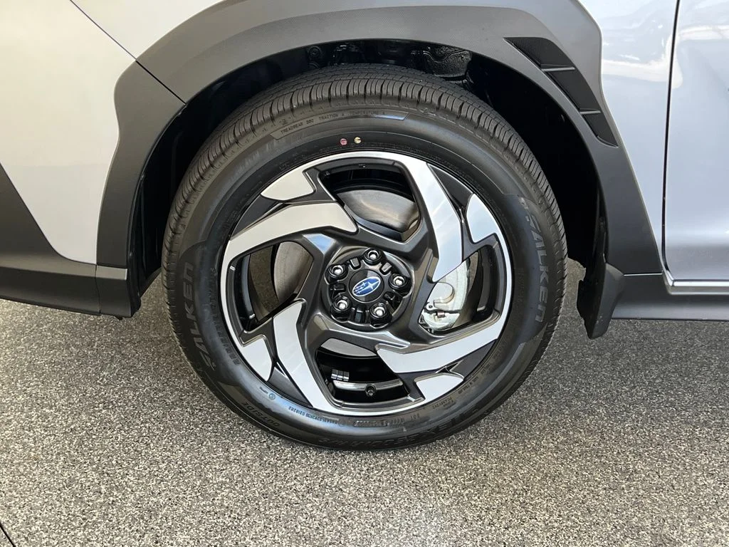 New 2026 ICE SILVER METALLIC Subaru Limited Hybrid image 27