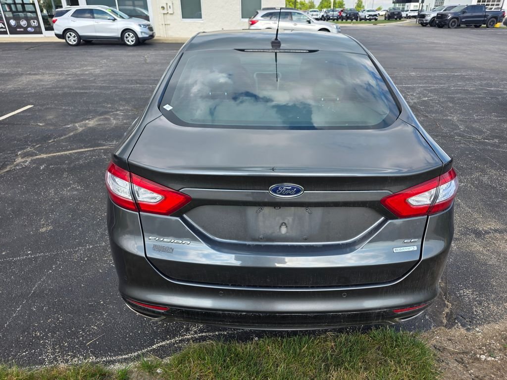 Used 2015 Magnetic Ford SE image 4