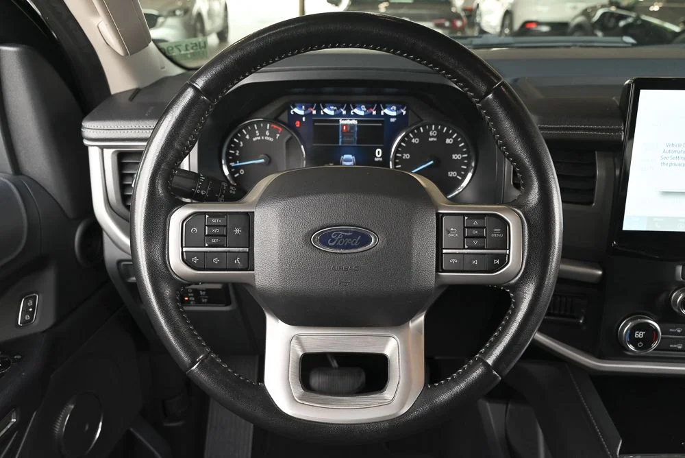 Used 2024 Black Ford XLT image 17