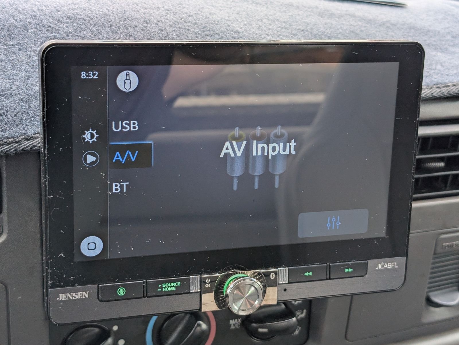 Used 1999 Green Ford XL image 16