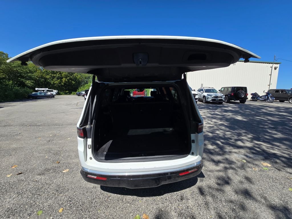 Used 2024 White Jeep Series II image 19