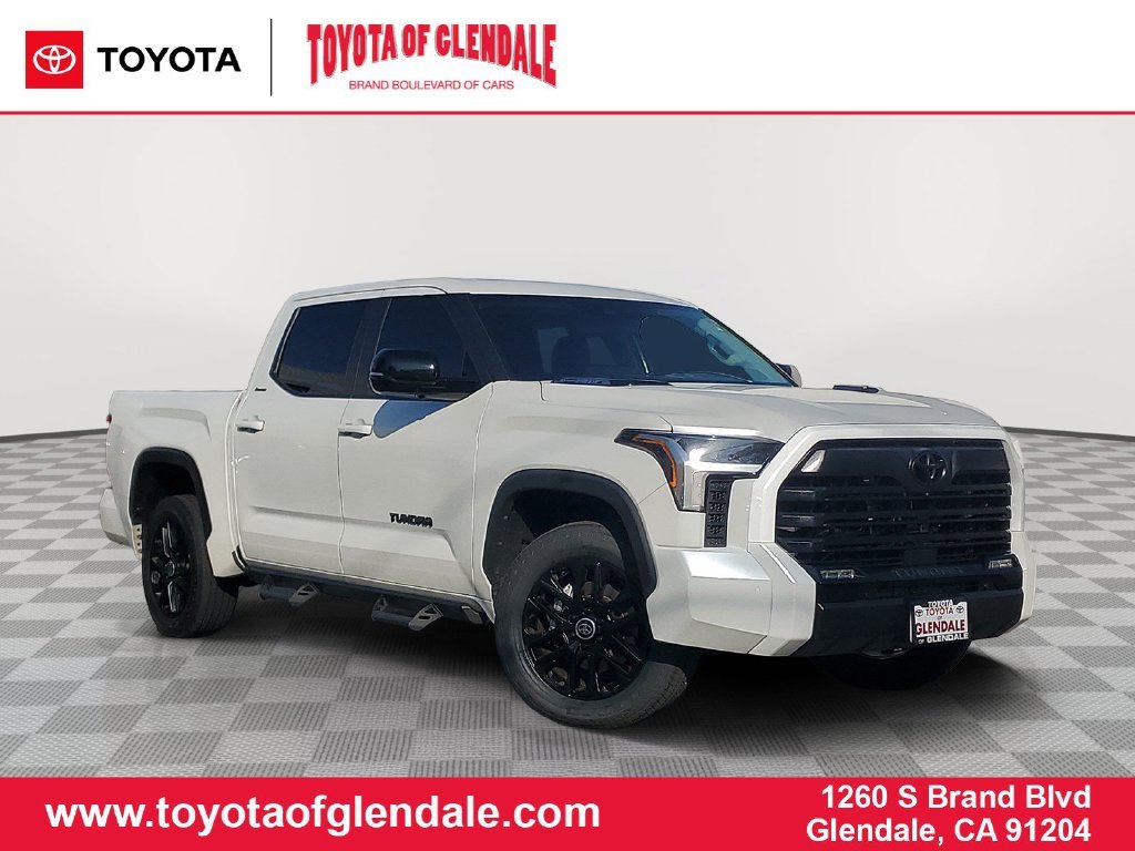 tundra5700様 Pre-Owned 2024 Toyota Tundra Hybrid Limited 4D Crew Cab in
