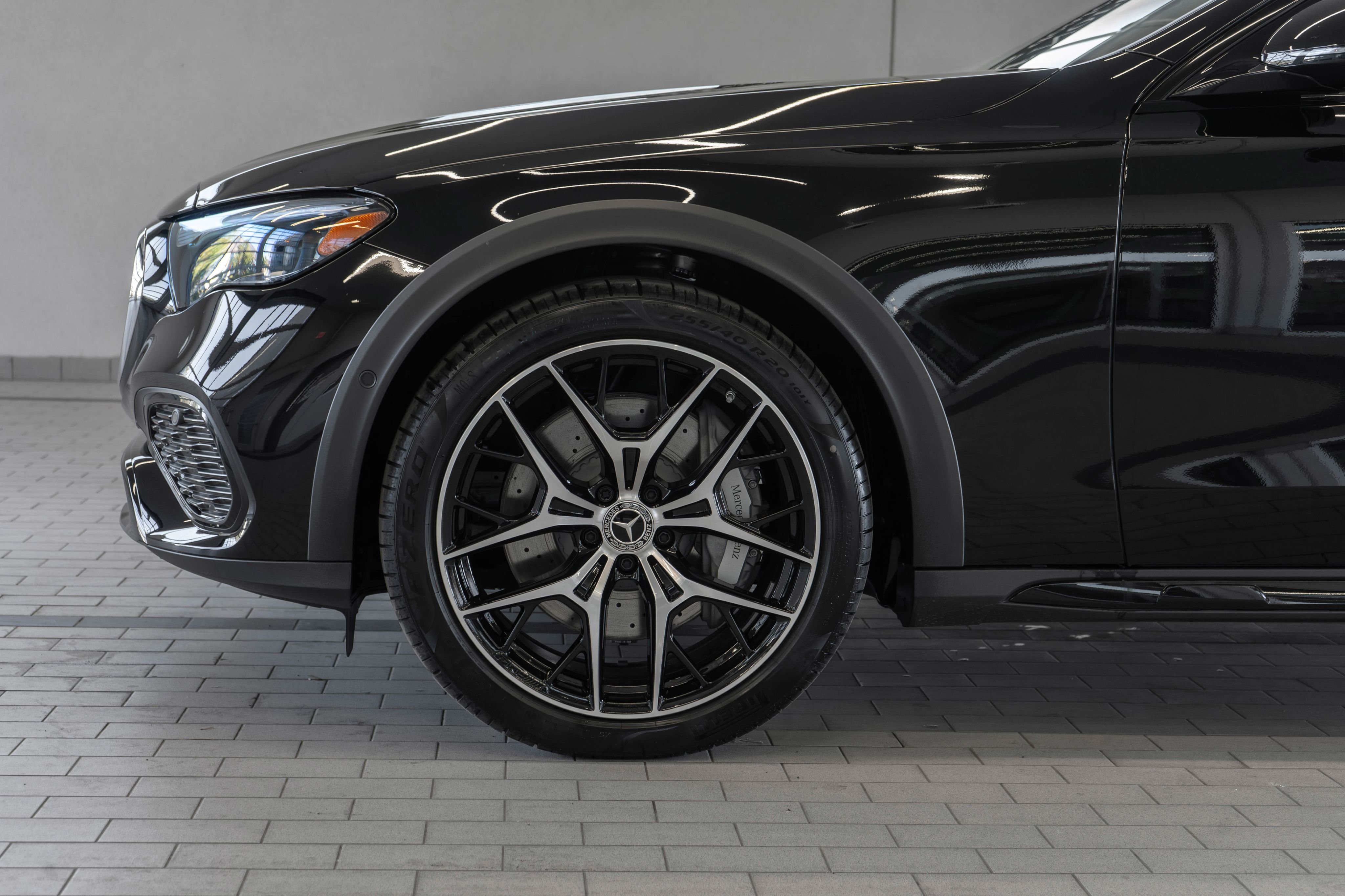 Used 2025 Black Mercedes-Benz E 450 image 4