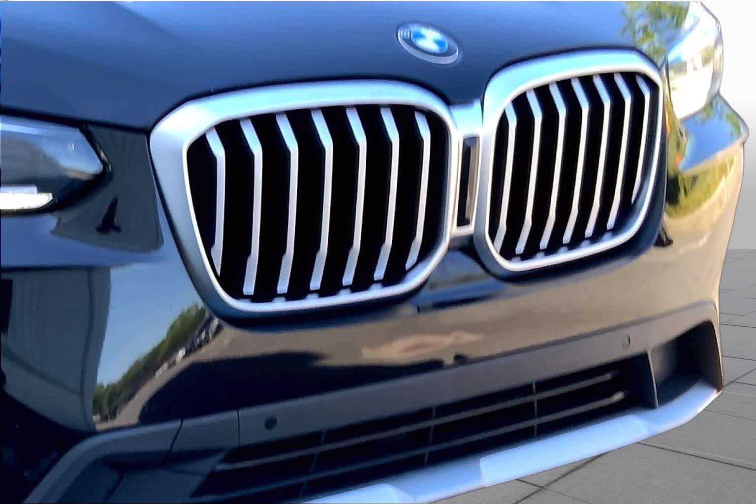 Used 2024 Jet Black BMW xDrive30i image 31