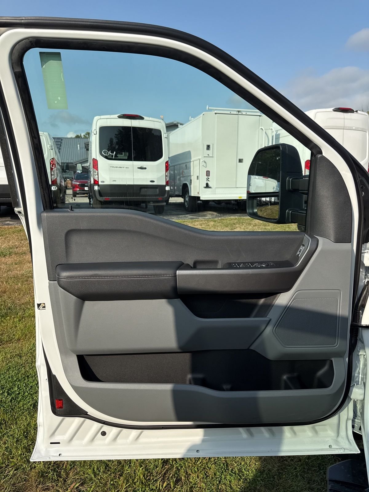 2026 Ford F-350 Super Duty XL - Photo 14