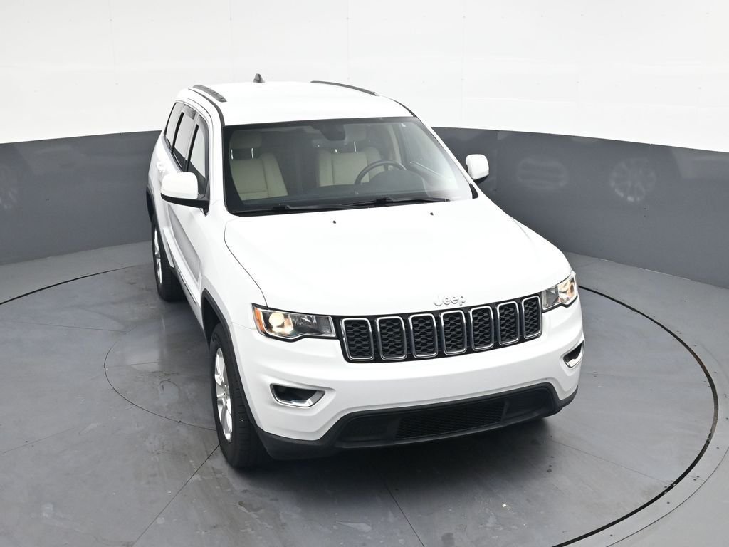 Used 2022 White Jeep Laredo E image 32