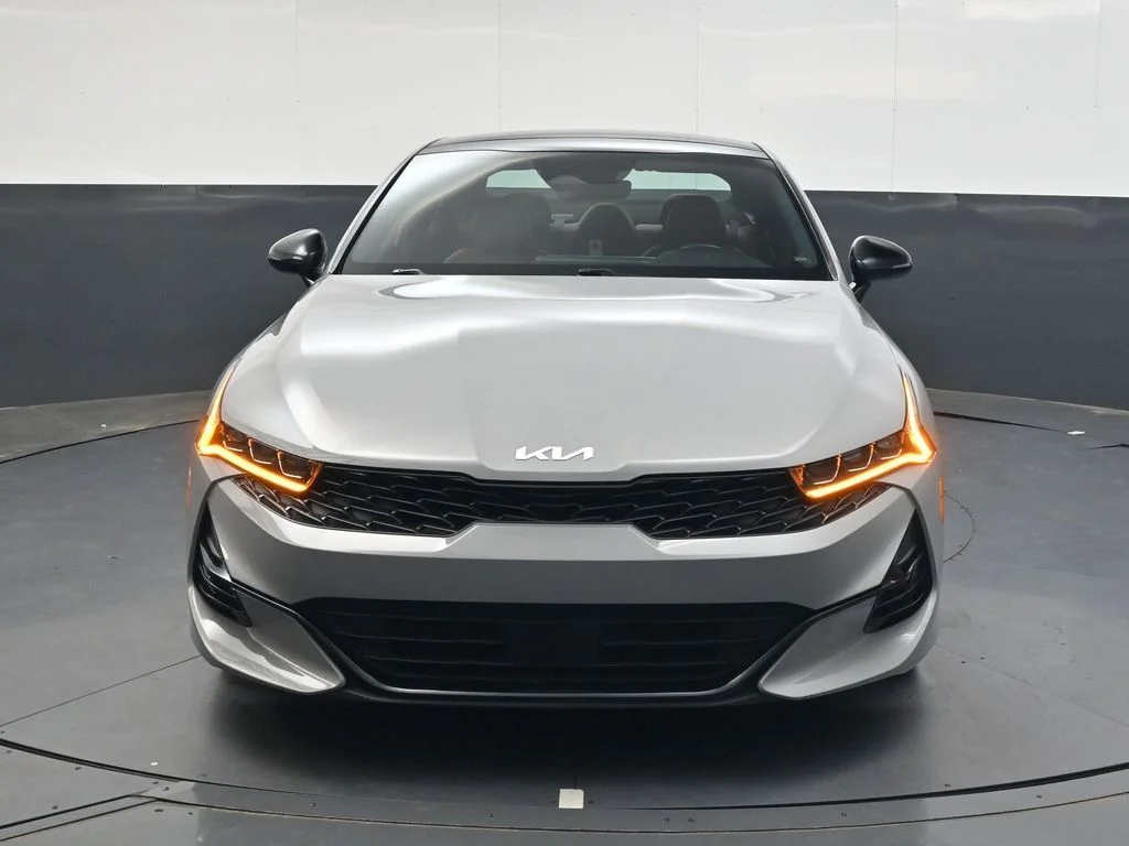 Used 2022 Gray Kia GT-Line image 9