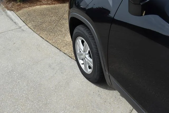 Used 2022 Mosaic Black Metallic Chevrolet LT image 15