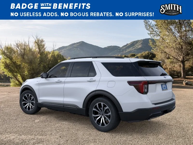 New 2026 Space White Metallic Ford ST-Line image 5