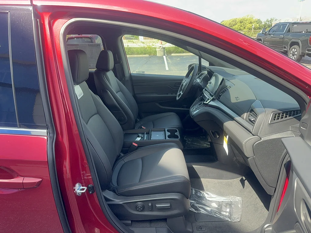 New 2026 Radiant Red Metallic II Honda Sport-L image 15