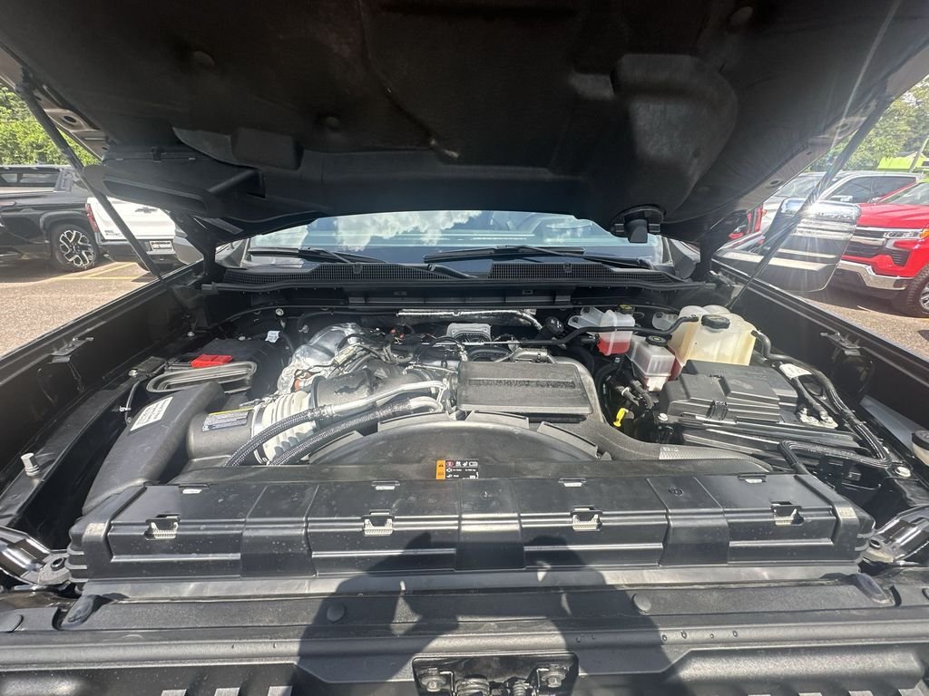 Used 2024 Black Chevrolet High Country image 33