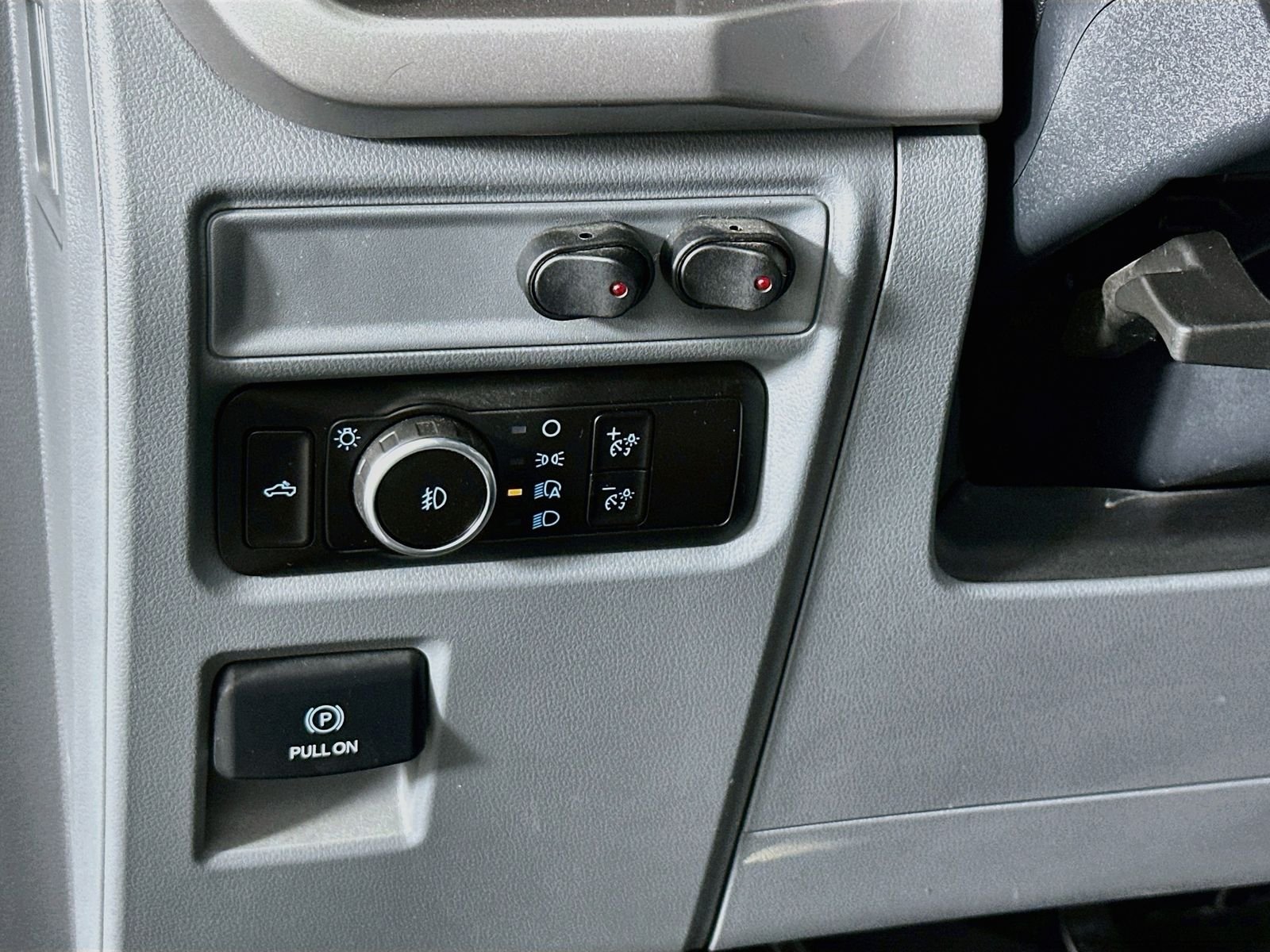 Used 2023 White Ford XL image 11