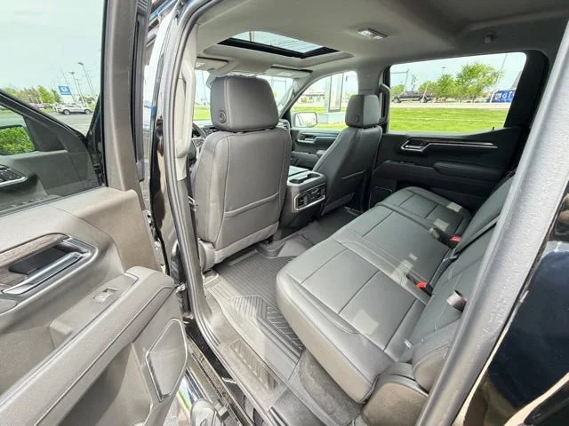 2025 Chevrolet Silverado 1500 LTZ - Photo 26