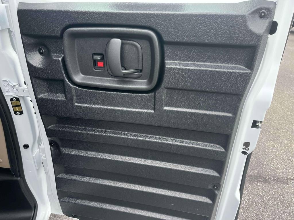 2025 GMC Savana Cargo Work Van - Photo 15