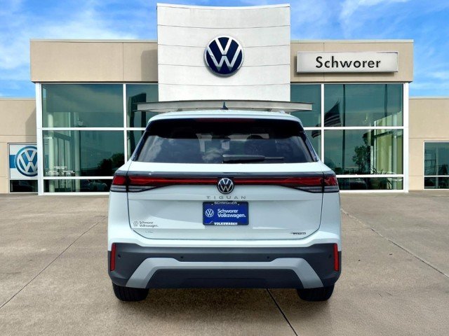 New 2026 Pure White Volkswagen SE 4Motion image 7
