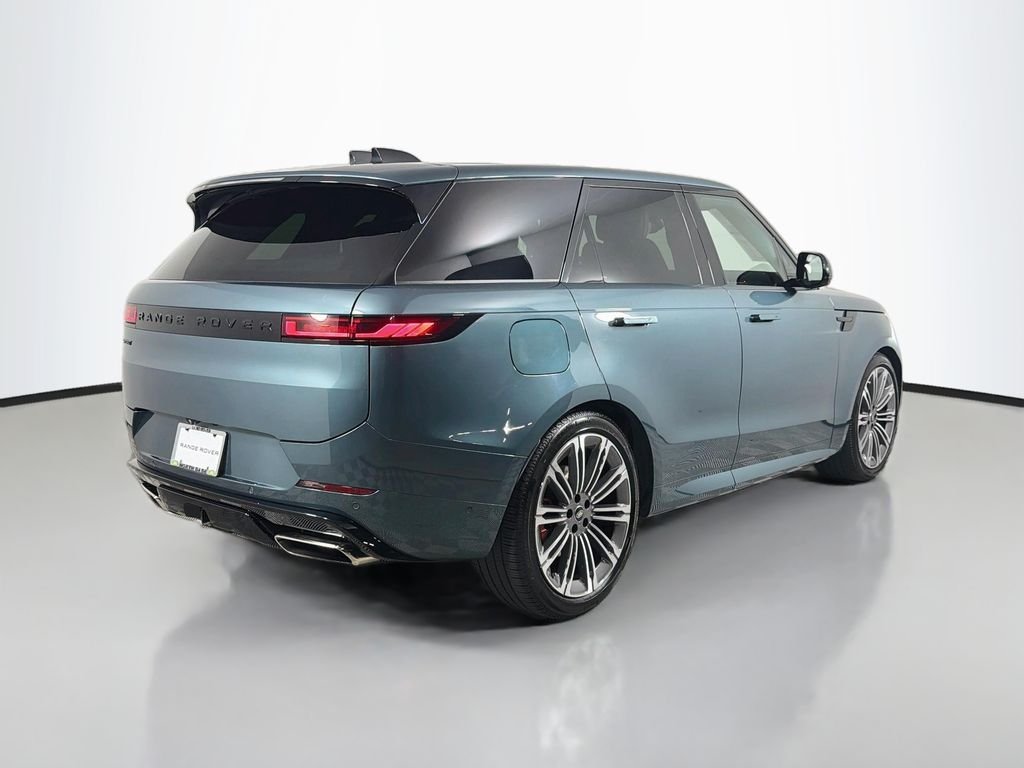 Certified Used 2025 Green Land Rover Dynamic SE image 5