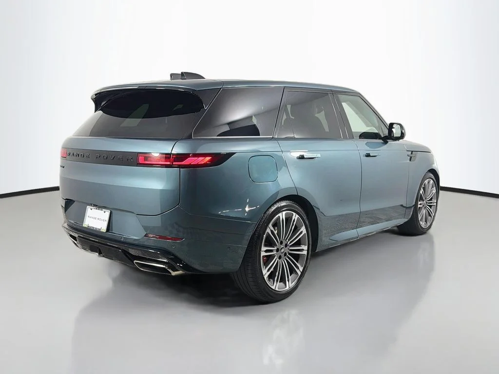 Certified Used 2025 Green Land Rover Dynamic SE image 5