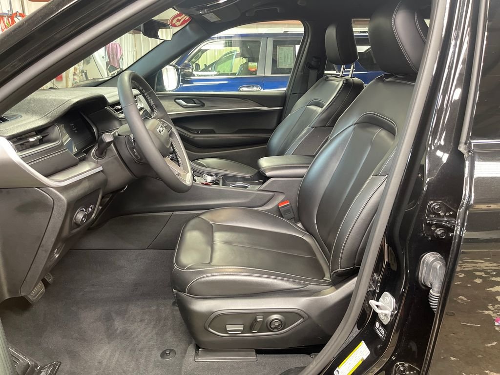 Used 2025 Black Jeep Limited image 14