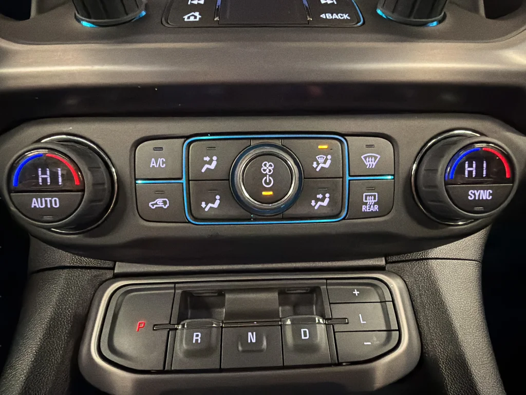 Used 2023 Red GMC AT4 image 27