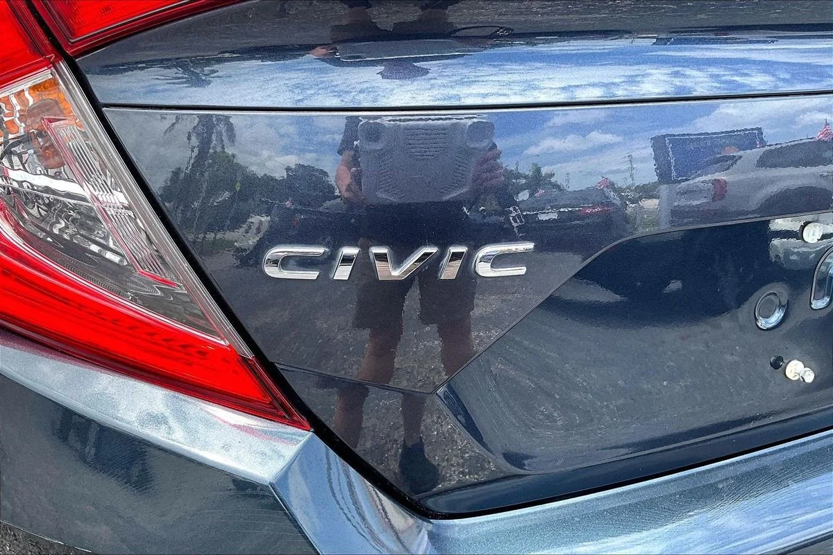 Used 2016 Blue Honda LX image 24