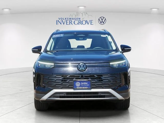 Certified 2025 Volkswagen Tiguan SE with VIN 3VVMR7RM5SM018842 for sale in Inver Grove Heights, Minnesota