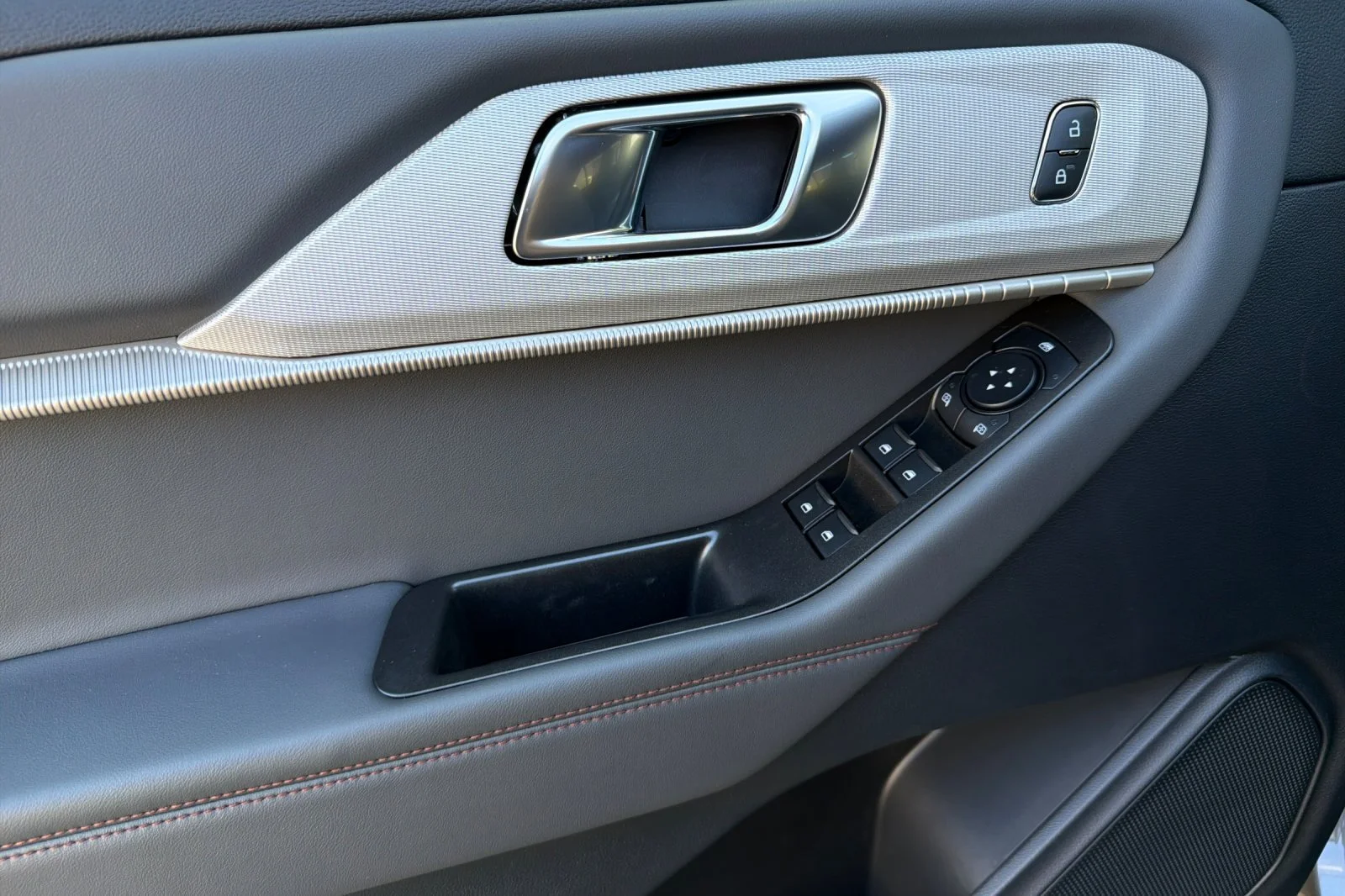 New 2027 Carbonized Gray Metallic Ford Active image 7