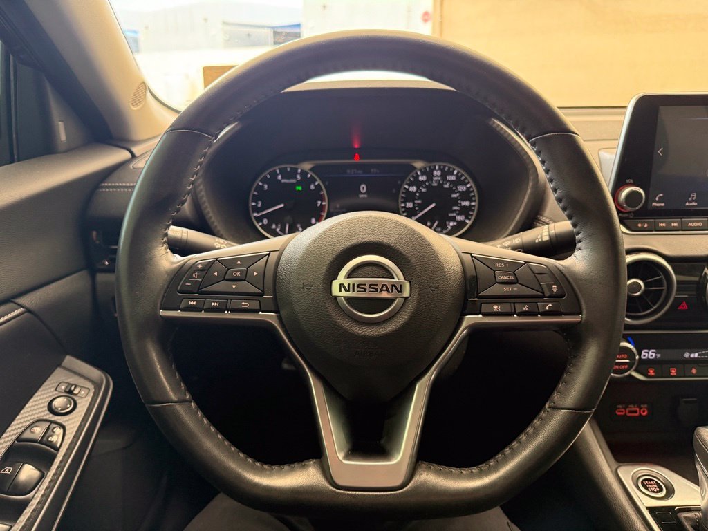 Used 2020 Rosewood Nissan SV image 17