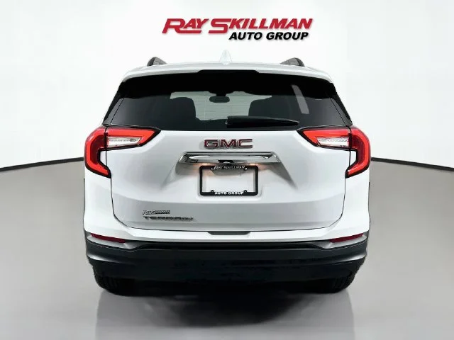 Used 2023 White GMC SLE image 6