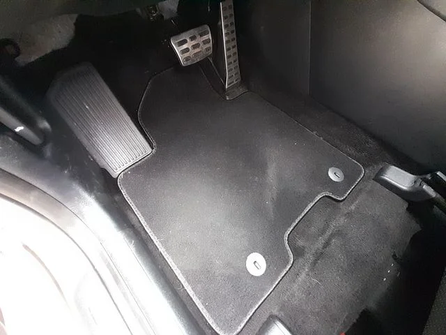 Used 2022 White Kia Nightfall image 36