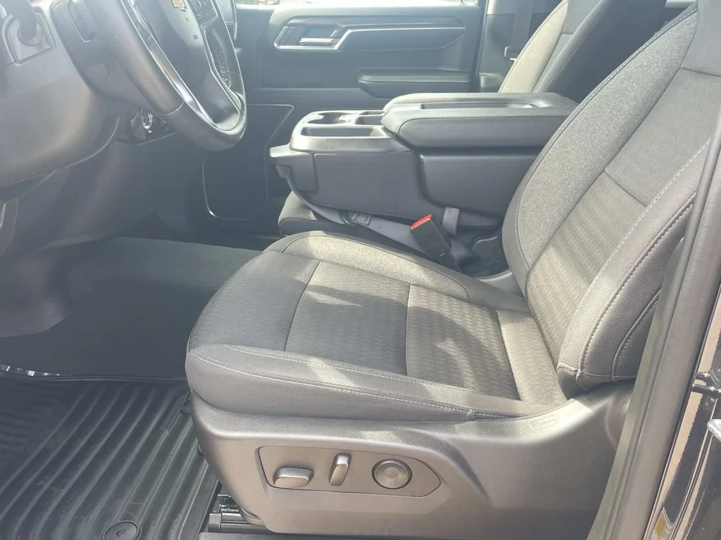 2023 Chevrolet Silverado 1500 LT - Photo 13