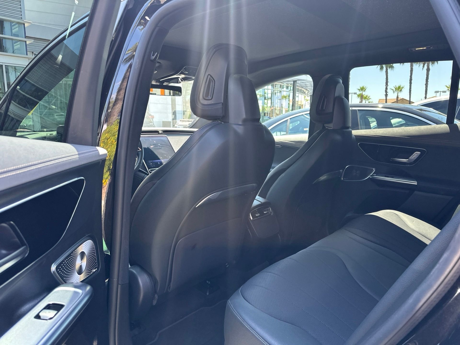 Used 2024  Mercedes-Benz 350+ SUV image 11