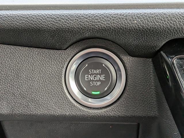 Certified Used 2025 Mosaic Black Metallic Chevrolet LT image 27
