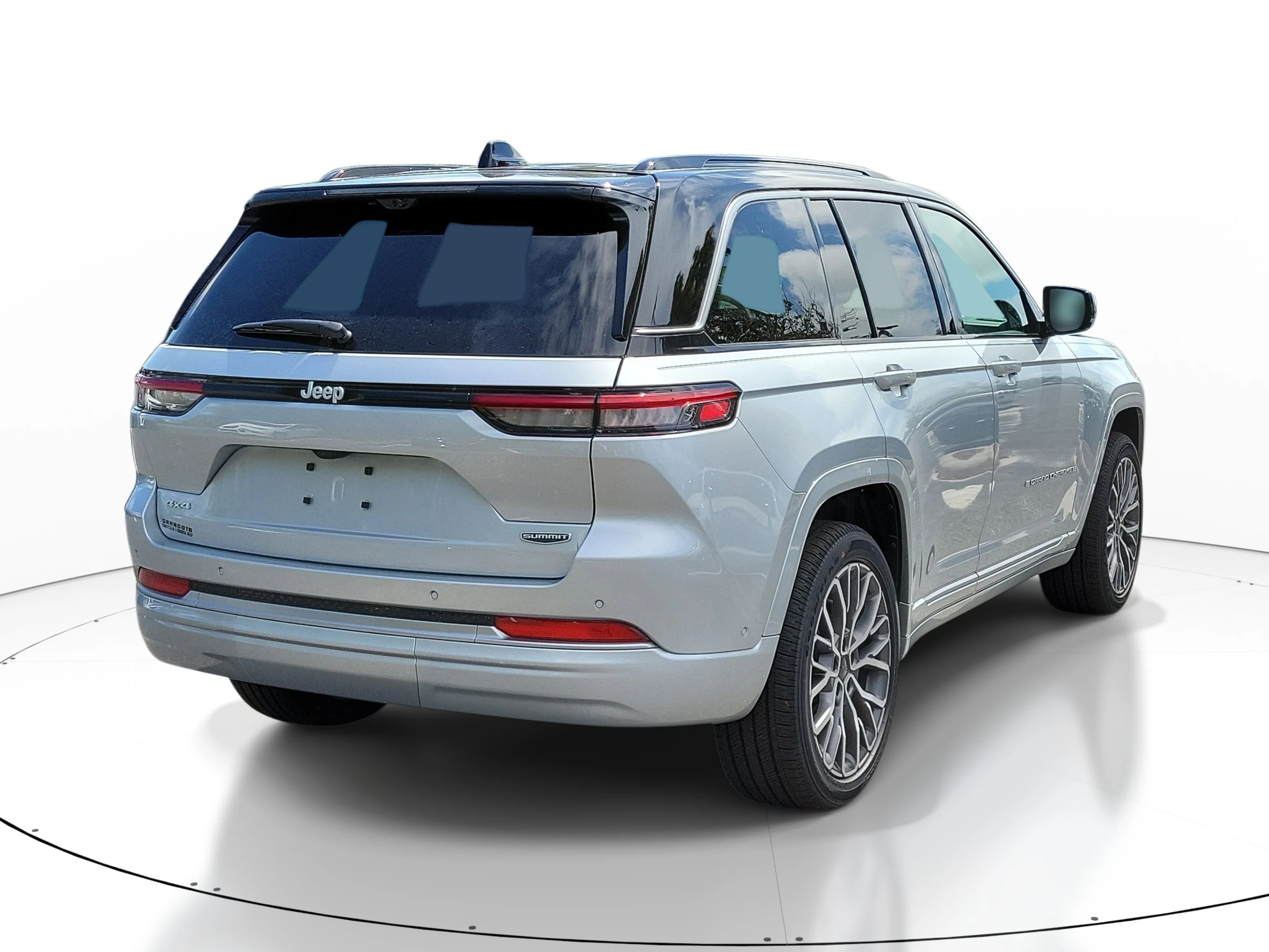 New 2026 Silver Zynith Jeep Summit image 6