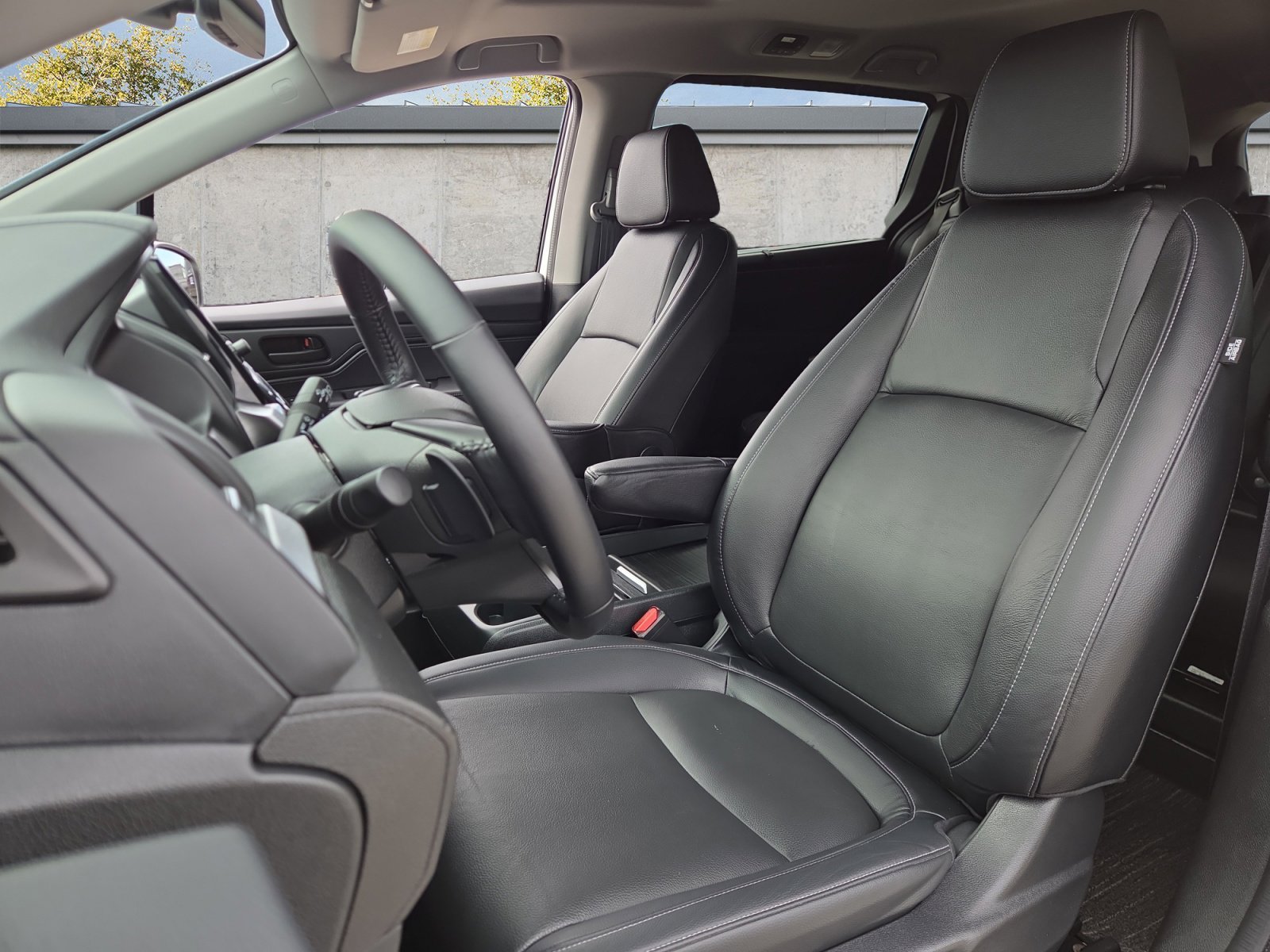 2023 Honda Odyssey EX-L - Photo 9