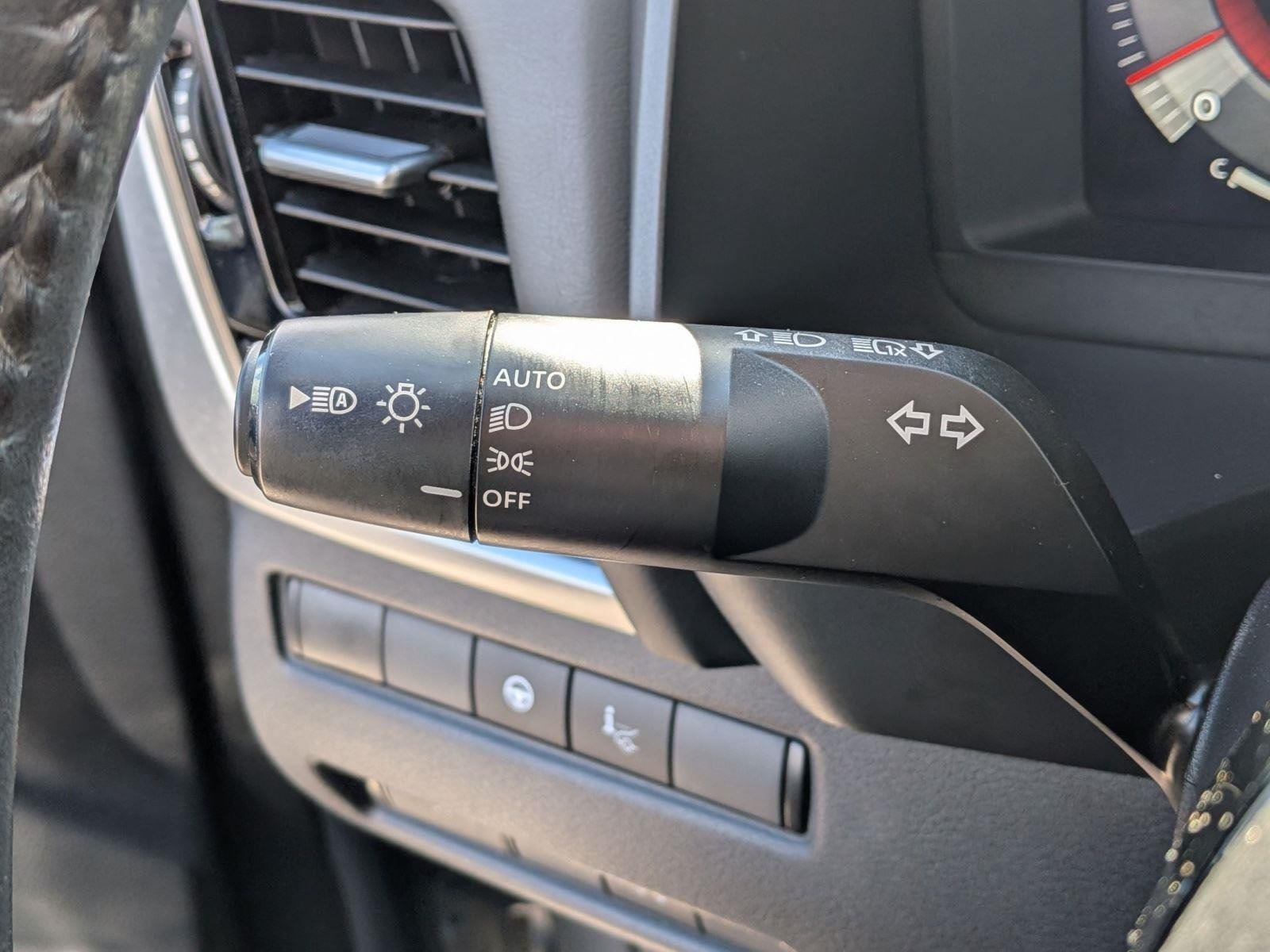 Used 2023 Boulder Gray Pearl Nissan Platinum image 22