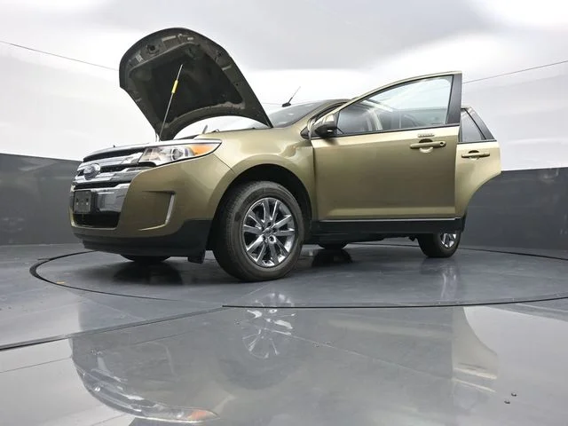Used 2013  Ford SEL image 41
