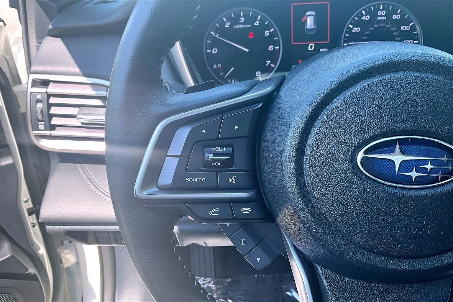Used 2022 Crystal White Pearl Subaru Limited image 24