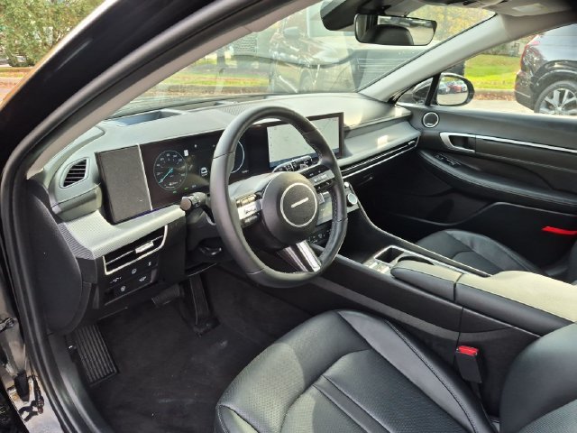 Used 2024 Black Hyundai Limited image 10