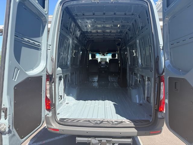 New 2026  Mercedes-Benz Cargo 170 WB image 23