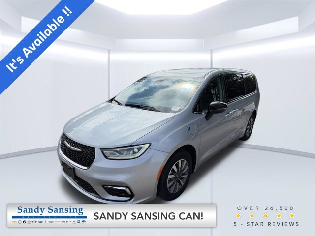 2024 Chrysler Pacifica PHEV Select