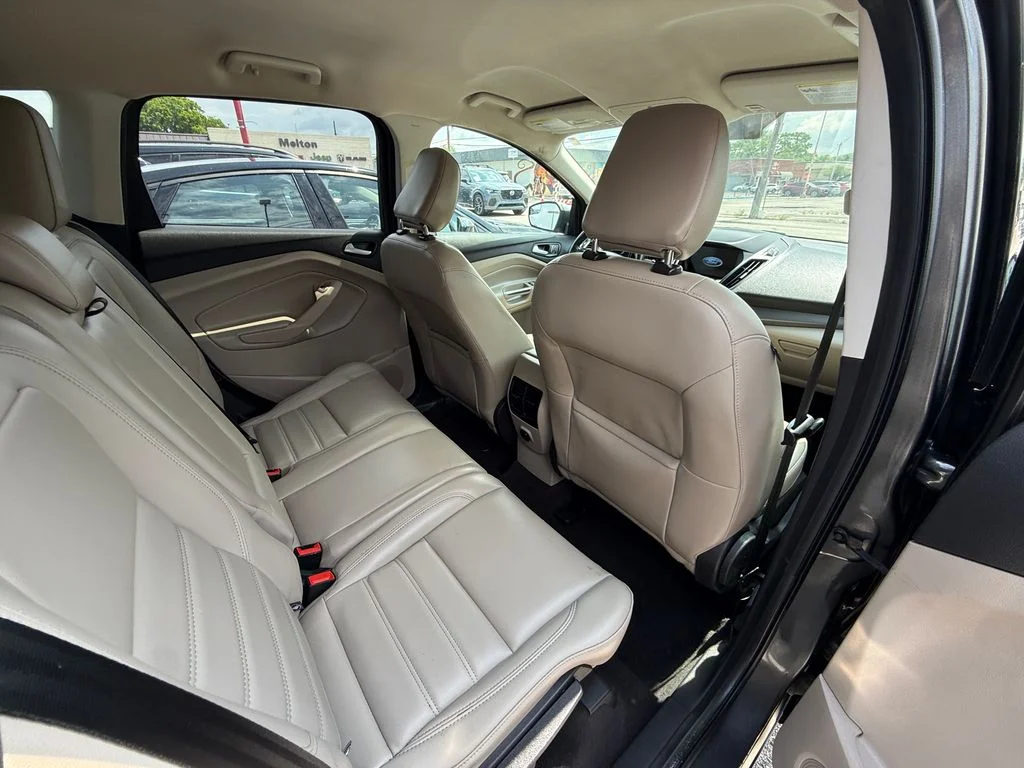 Used 2019 Gray Ford SEL image 25
