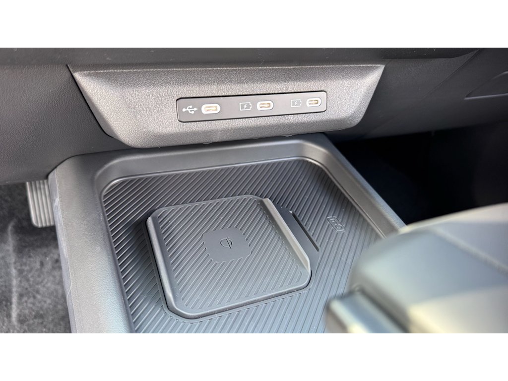 New 2027 Snow White Pearl / Black Roof Kia X-Line S image 21