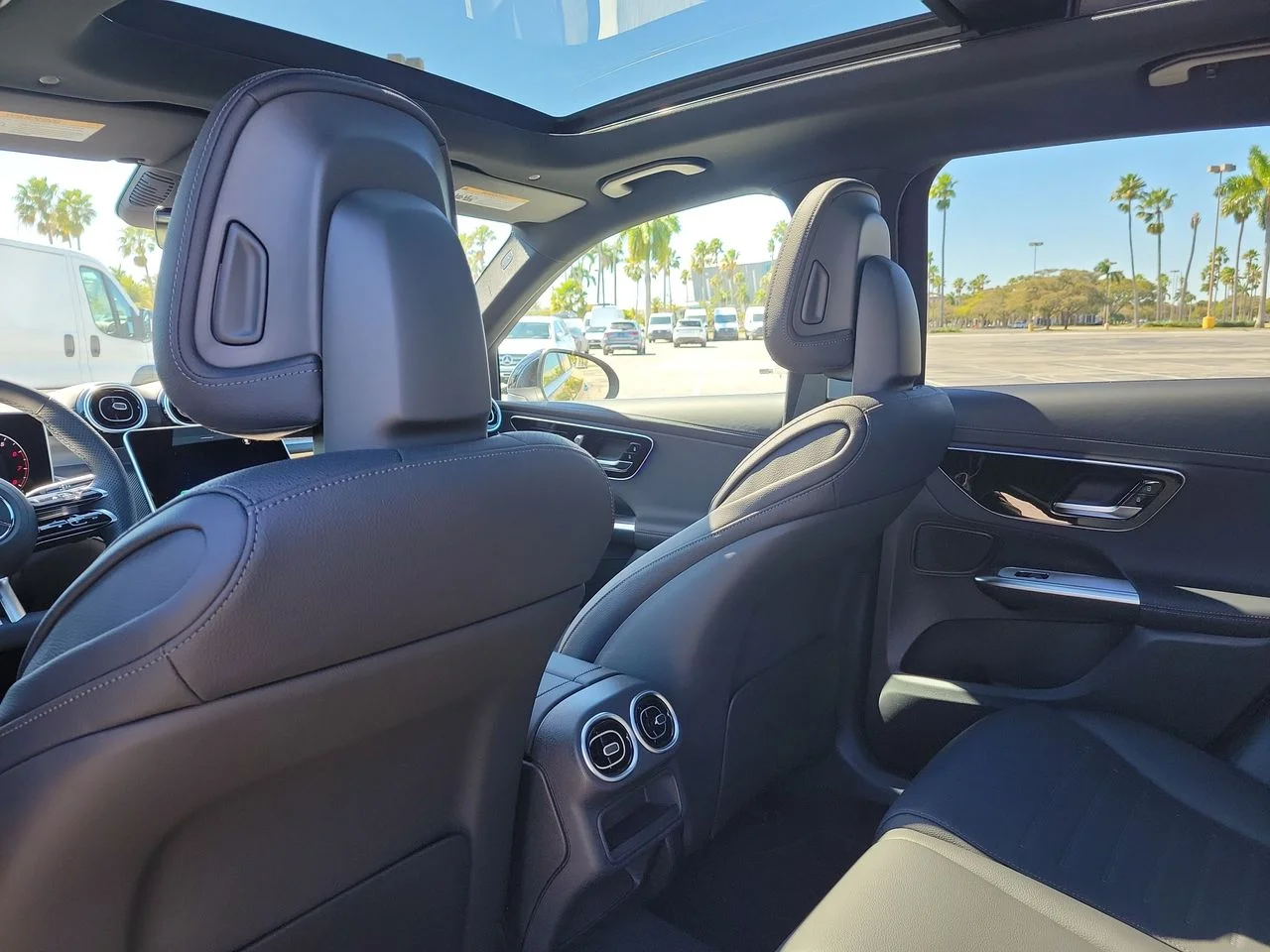 New 2026 Black Mercedes-Benz GLC 300 image 13