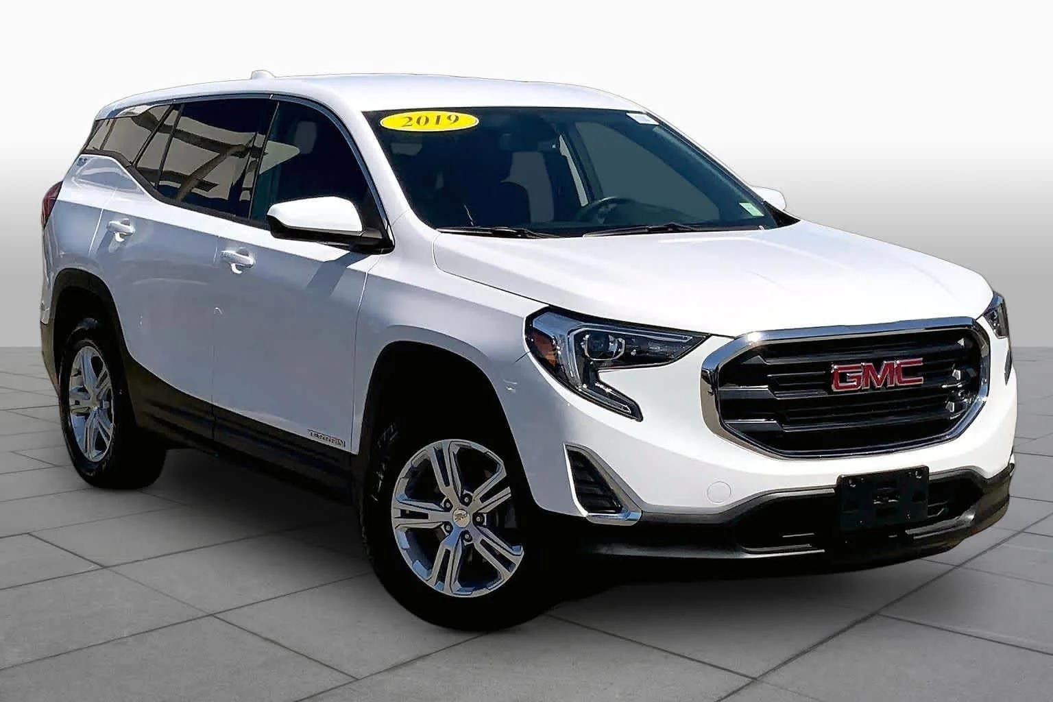 Used 2019 Summit White GMC SLE image 3