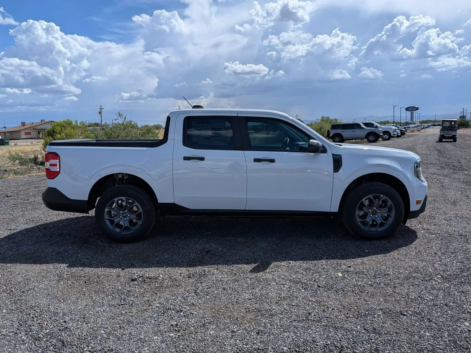 New 2026 Oxford White Ford XLT image 4